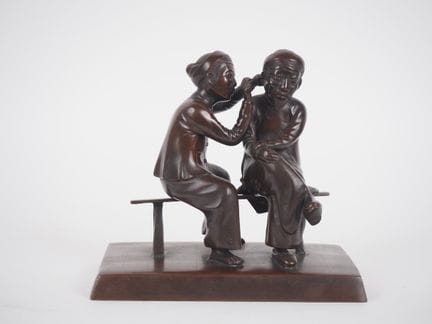 Indochina, um 1920, 
Bronzegruppe mit heller Patin