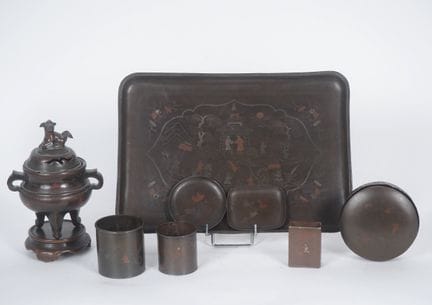 Indochina, um 1900
Set aus niellierten Bronzen mit