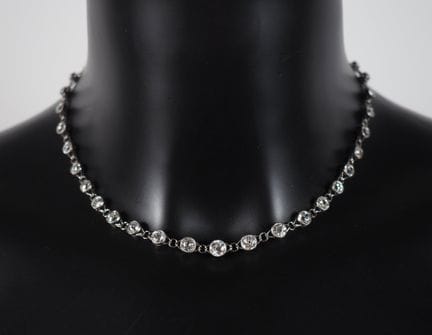 Collier 1900 rivière de diamants en or blanc 750, 