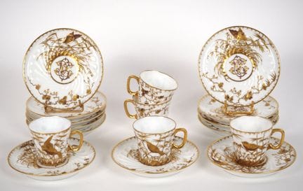 Suite de 11 tasses et sous tasses à café fin XIXèm