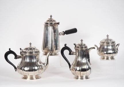 TETARD.
Four-piece Art Deco-style set in 925 silve
