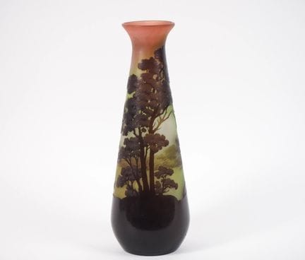 GALLE. 
Ovoid glass vase with cameo-engraved and e