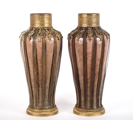 SEVRES. 
Paire de vases fin XIXème début XXème en 