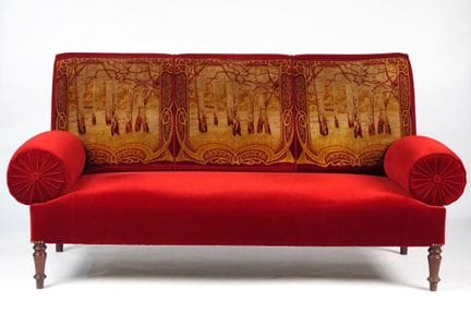 Canapé 1900, garniture de velours cramoisi et à dé