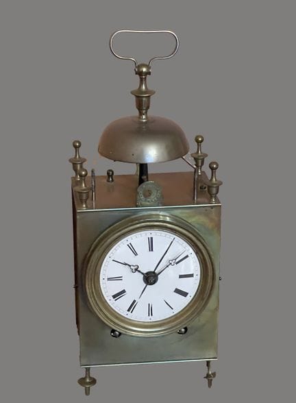 Orologio a pendolo in bronzo e ottone, con cornice