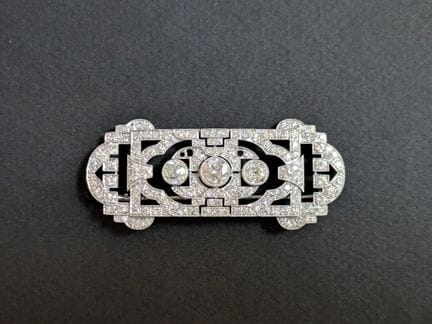SPILLA geometrica a “placca” in platino (min. 800‰