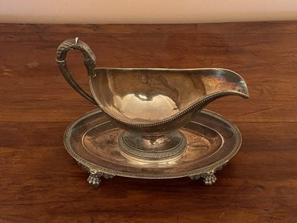 Salsiera in argento (950/00) con base aderente, ma