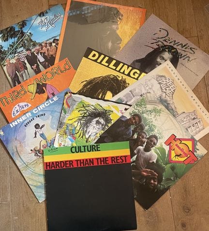 Musiques du Monde
Dix disques 33T - Reggae
VG à EX