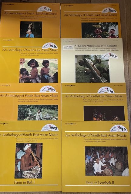Musiques du Monde
Huit disques 33T - Musiques asia