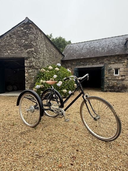 TRICYCLE ADULTE POIRIER - vers 1940

Le tricycle a