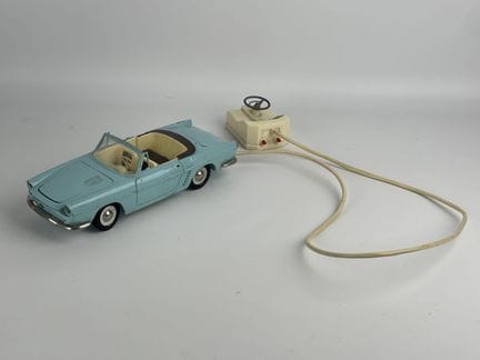 ENTREPRISES F.J. : VOITURE FILOGUIDEE ELECTRIQUE e