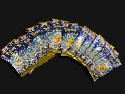 POKÉMON. Confezione da 18 buste Super Electric Bre
