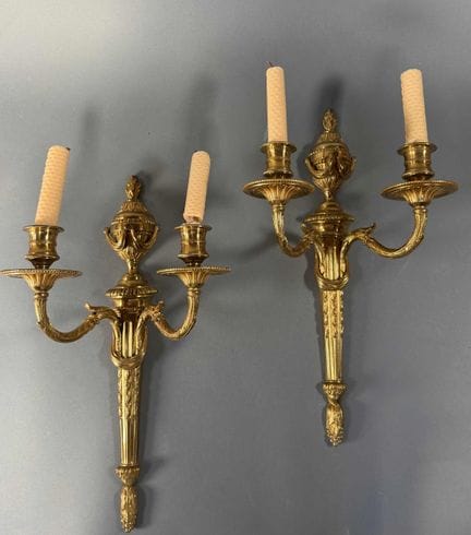 COPPIA di APPLIQUE in bronzo dorato con decorazion