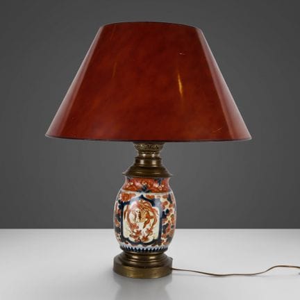 Chine ou Japon
Lampe à poser en porcelaine à décor