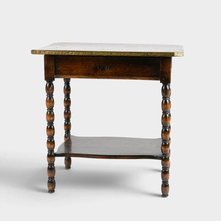 Petite table d’appoint à décor marqueté de nature 