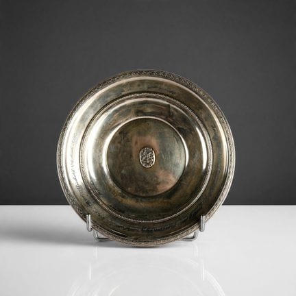 Runde Trophäe aus Sterlingsilber, auf dem Flügel g