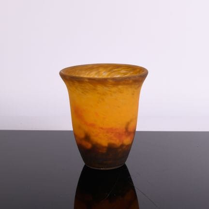 MULLER Frères in Lunéville
Vase mit ausgestelltem 