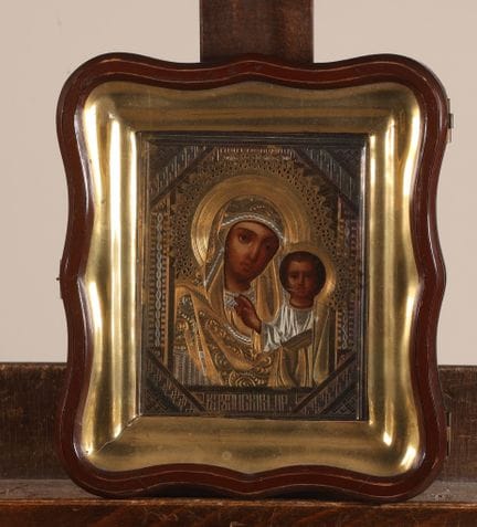 Icône orthodoxe russe représentant la Vierge à l'e
