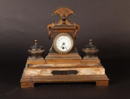 Encrier-horloge de bureau en laiton à deux tons, e