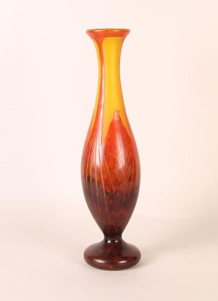 LE VERRE FRANCAIS
Vase à corps ovoïde et petit col
