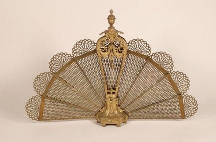 Pare-étincelle en bronze et laiton ajouré composé 