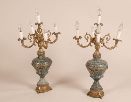 Paire de candélabres en marbre vert, laiton et bro