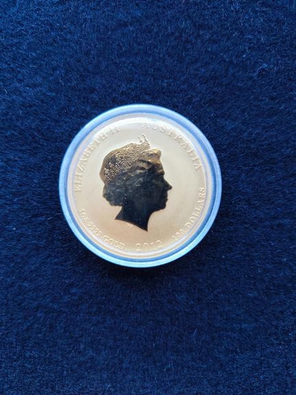 1 2012 Australian $100 gold coin, Elizabeth II
Wei