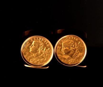 Pair of cufflinks with 9-karat yellow gold (580/1,