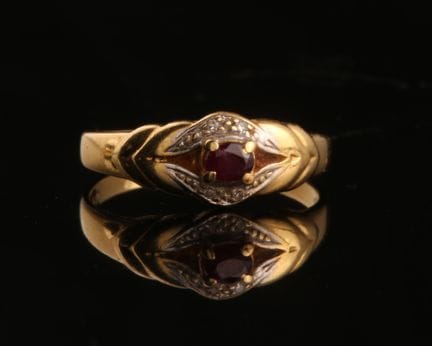 Bague jonc en or 18 carats (750 millièmes), retena