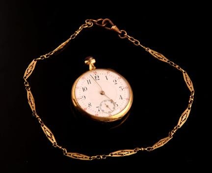 Pocket watch with an 18-karat yellow gold case (75