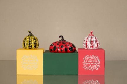 Yayoi Kusama (1929-2026)
Suite de 3 citrouilles 20