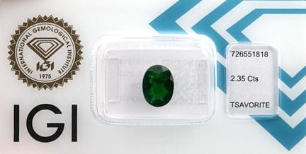 Tsavorite  2,35 carati
Colore: Vivid Green
Certifi