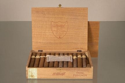 Davidoff
Scatola da 25 sigari Dom Perignon, Cuba, 
