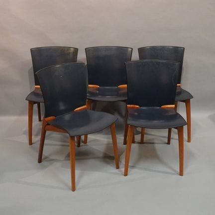 Josep Lluscà für Cassina: Fünf „Cos“-Stühle aus Ho