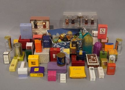 Set mit Proben von Eau de Parfum.