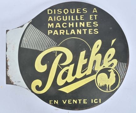 Pathé:
plaque publicitaire ronde en enseigne doubl