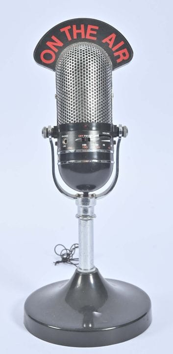 Radio On the Air
Radio a transistor in plastica e 