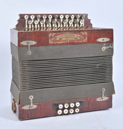 Accordéon vers 1900 état d'épave pour décoration «