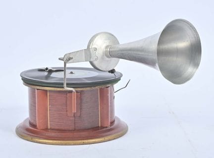 Phono-jouet allemand, tôle lithographiée couleur f