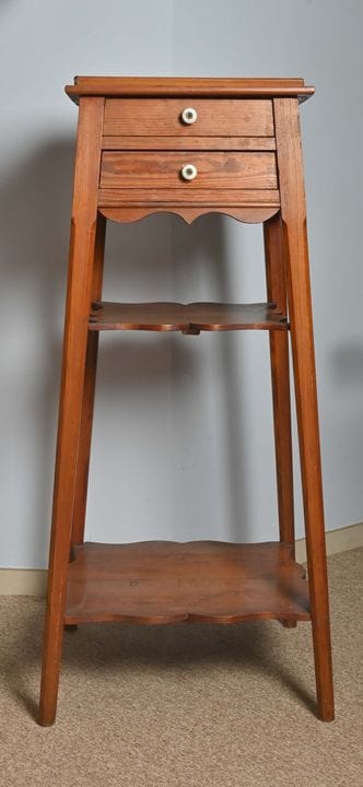 Display stand 
for a Phono record player, made of 