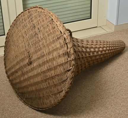 Étui en rotin pour pavillon de phonographe, 
avec 