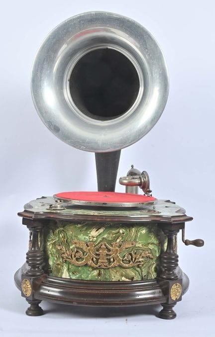 «Extraphone», phonographe espagnol,
pour disques 7