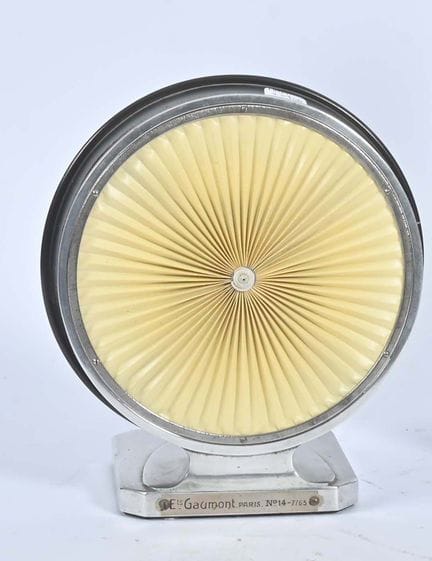 Gaumont Lumière
Petit diffuseur de table monture e