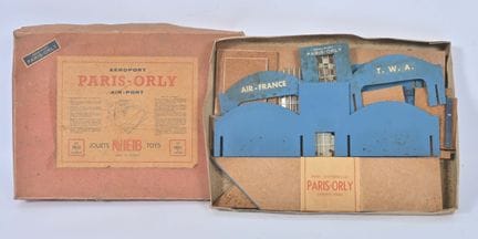 Giocattolo NEB,
Aeroporto di Parigi-Orly, da assem