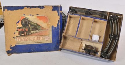 Hornby, Teil eines blauen Sets 
der M2-Serie mit S