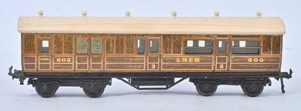 Bassett Lowke
LNER-Wagen aus lithografiertem Blech