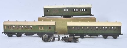 Bassett Lowke
Zwei Wagen der Southern Railway aus 