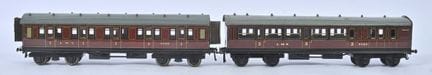 Bassett Lowke
Zwei LMS-Netzwerkwagen aus braunem, 