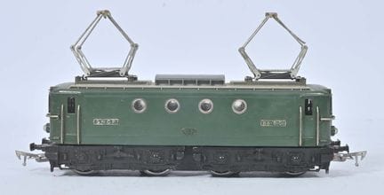 Jep, Triebwagen BB 8101 
grün, schwarze Räder, (le