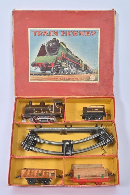 Hornby, O-M-Set
mit mechanischer Lokomotive 020 in